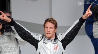 Button hallgat a jövőről