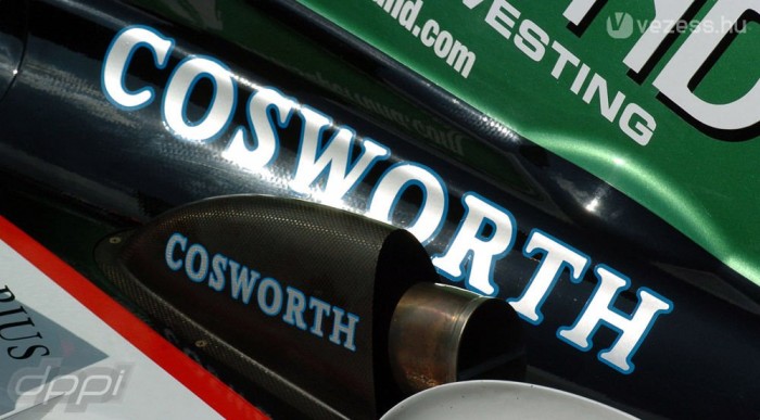 Elégedett a Cosworth az új csapatokkal