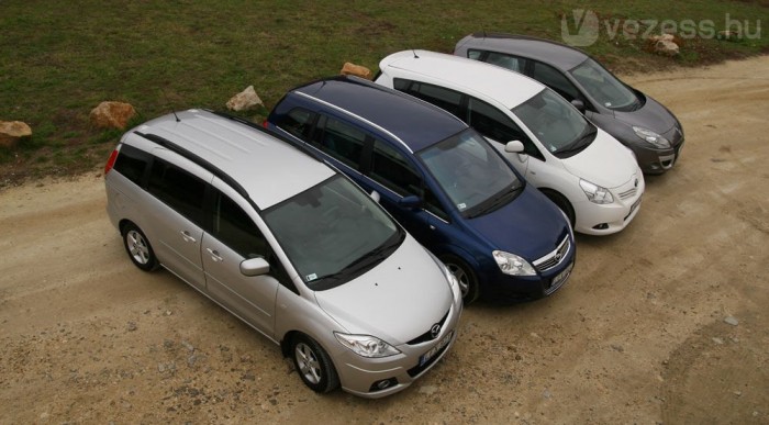 Mindegyikből kapható hétszemélyes is