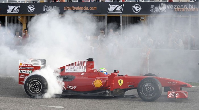 Massa három és fél hónap után vezette az F60-ast