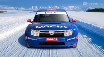 Száguld a 350 lóerős Dacia - videó