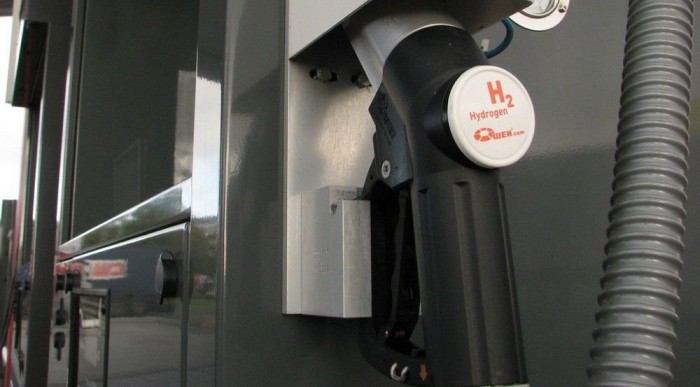 Így készül ma a jövő benzinje 7 | Vezess Mint egy hagyományos töltőpisztoly