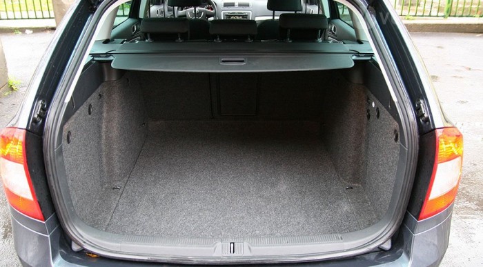 Ekkorával is megy? Octavia 1.6 TDI 9 | Vezess Minden belefér