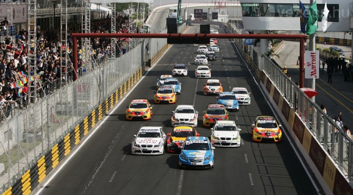 Lenyomta a BMW-t a SEAT 6