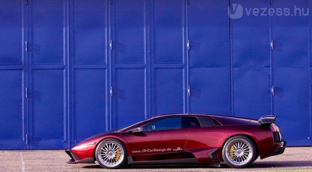 Hátulra 335 mm-s gumik kerülnek