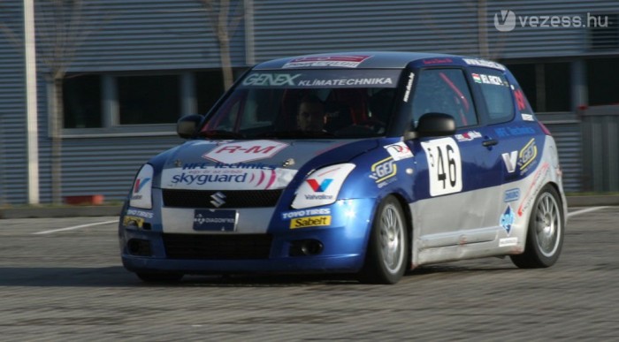 Mi köze a Ladának a Ferrarihoz? 8 | Vezess Kőváry Barnától tanult meg vezetni a mitfahrer