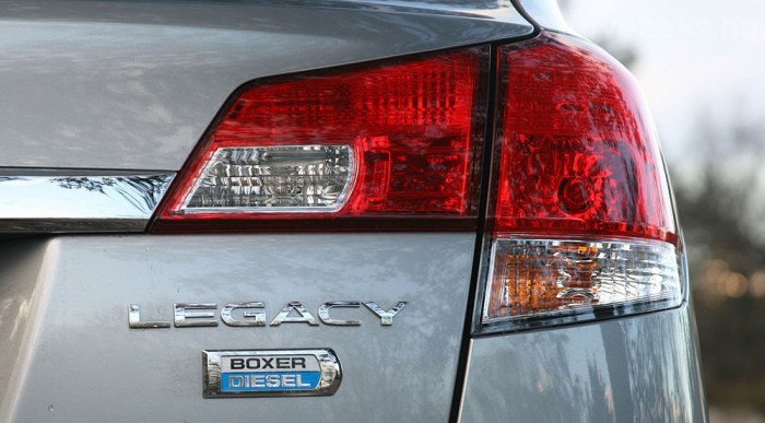 Ennyit tud a boxer dízel? 12 | Vezess Érdekes, hogy a Boxer Diesel logo mennyire emlékeztet a Toyota hibrides logójára