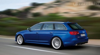 900 kiló kábítószer a gyorshajtónál