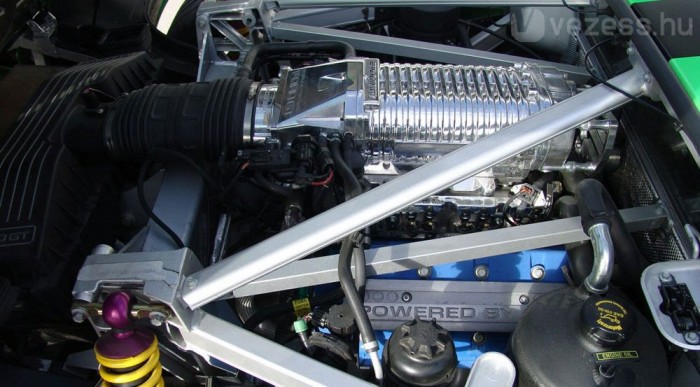 Nagyobb kompresszor pumpálja a levegőt