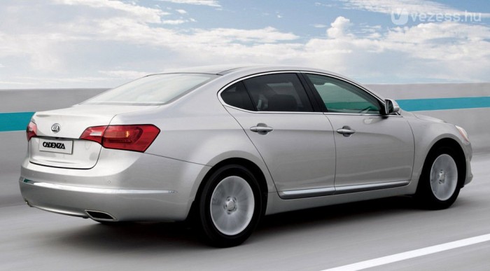 Leváltották a Kia Opirust 7