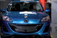 Kis hibával, de ötcsillagos a Mazda3 10