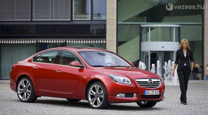 170 ezer megrendelés jött egy év alatt az Insigniára