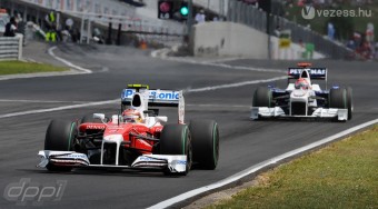 F1: A Toyota kigolyózta a Saubert?