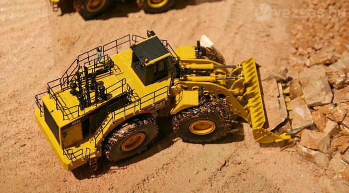 Az igazi 1600 lóerős, közel kétszáz tonnás dög