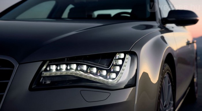 Megérkezett az új Audi A8 6 | Vezess LED-ek világítanak elöl