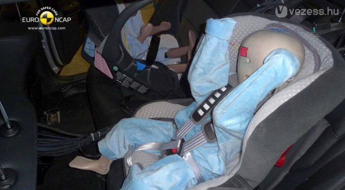 Rásegítés nélkül: ötcsillagos az E-Merci 7 | Vezess A kicsiknél sem volt panasz