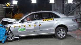 Rásegítés nélkül: ötcsillagos az E-Merci