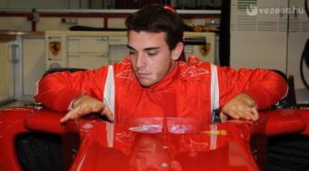 F1: Újoncot szerződtetett a Ferrari