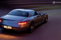 Mit keres itthon egy SLS AMG? 46