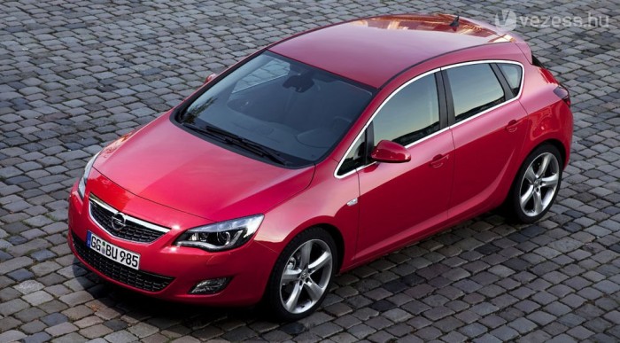 4,3 millió Ft az Astra J 1,4 Essentia bevezető ára