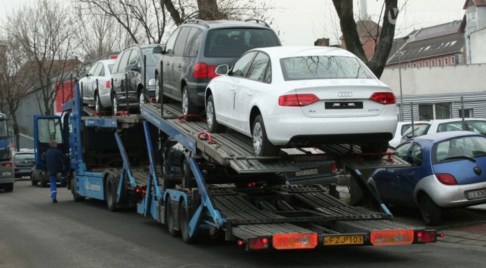 Prémiumgyártók előztek meg a tömegmárkákat