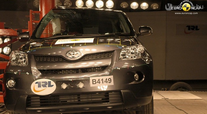 Nem véd a függönylégzsák