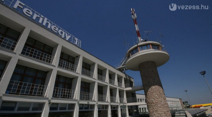 Ferihegy 1 mellett található a szimulátor