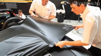 Színváltós Ferrari - videó