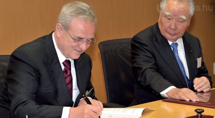 Tokióban írták alá