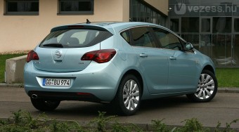 Teszt: Opel Astra 2.0 CDTI