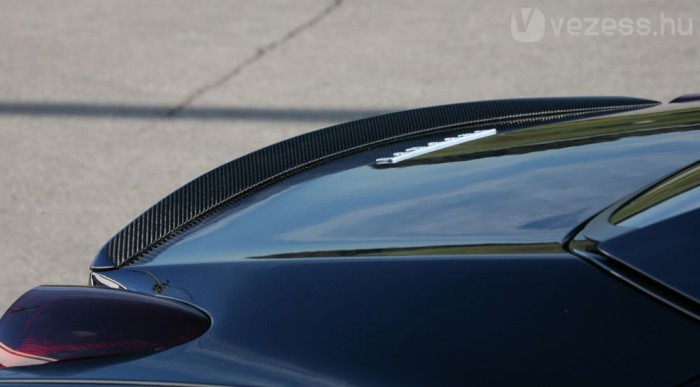 Hangszabályozás a Ferrari kabrióban 6