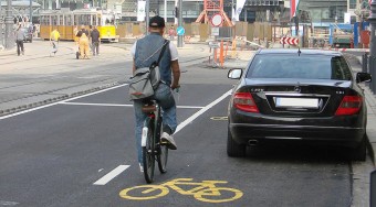 Autós demonstráció a parkolókért