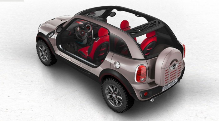 Mindjárt kész a MINI terepautója 8 | Vezess Belül is vízálló