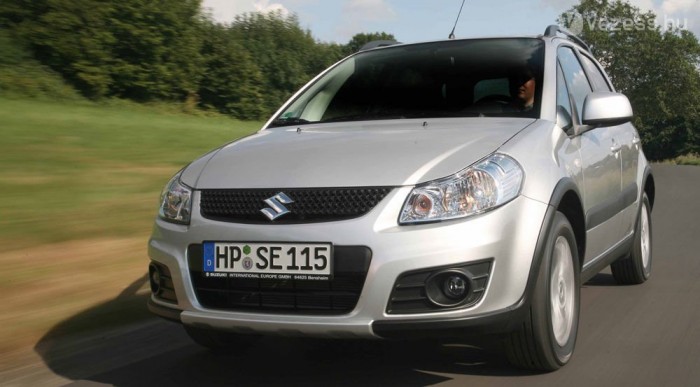 Csak a GS kivitelben van az ESP, ami sokat segít, de kell hozzá a jó téli abroncs