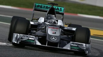 25 milliárdot bukik a Mercedes!