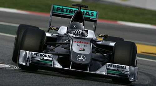 25 milliárdot bukik a Mercedes!