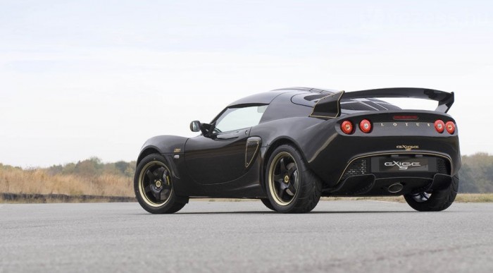 A GT3-as versenyszabályoknak megfelelő karosszériával