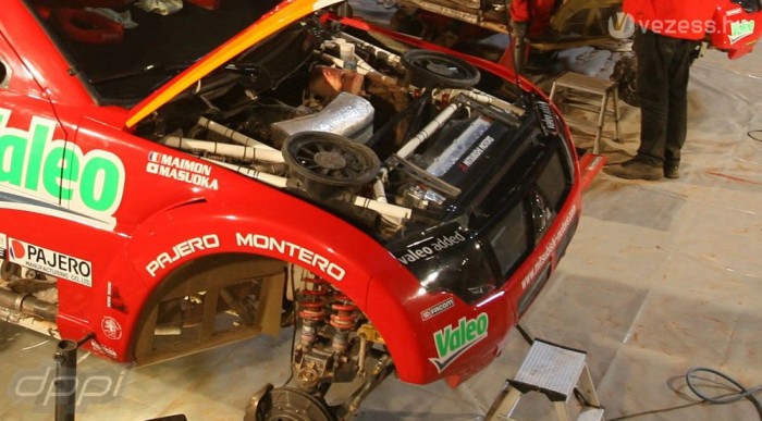 A pajero benzinmotorját szerelik bele