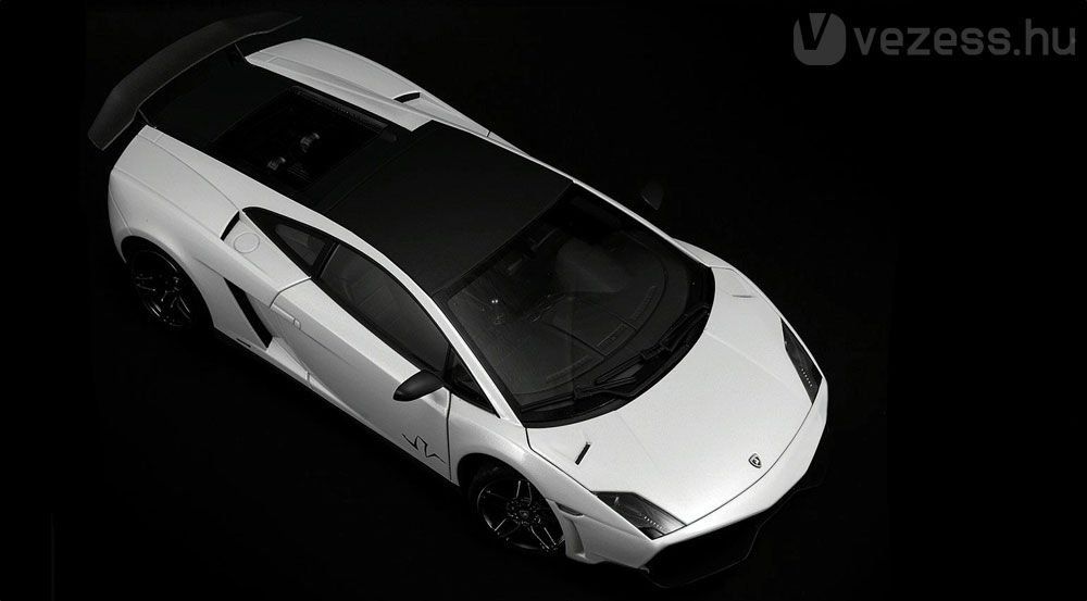 Erősebb motor és könnyebb kasznit takar az SV