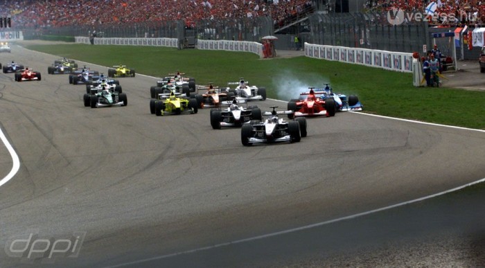 A végső győztes csak kis piros pötty a háttérben