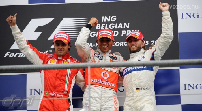 Hamilton nem sokáig örülhetett