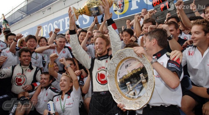 Button sokat várt erre