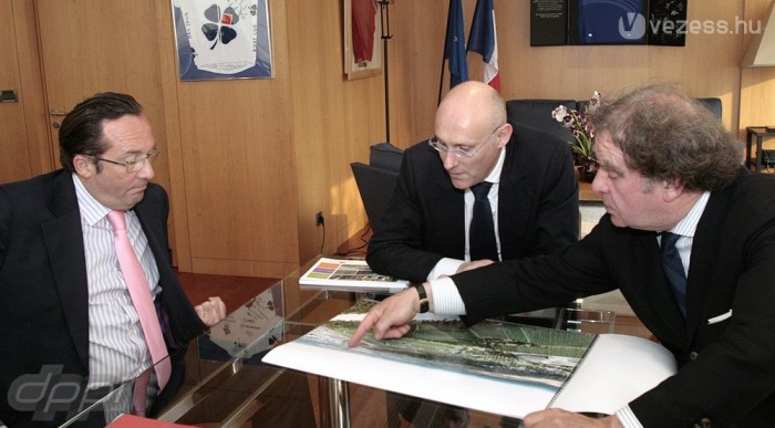 Kétmilliárdot pocsékoltak a francia csődre