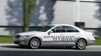 Jön a Mercedes hibrid