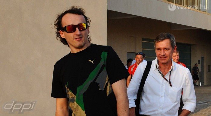 Kubica marad a Renault-nál