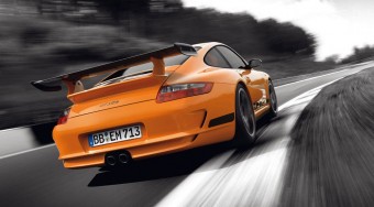 Hibrid Porsche versenypályára?