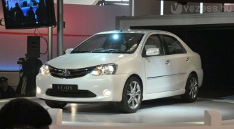 Bemutatkozott az olcsó Toyota
