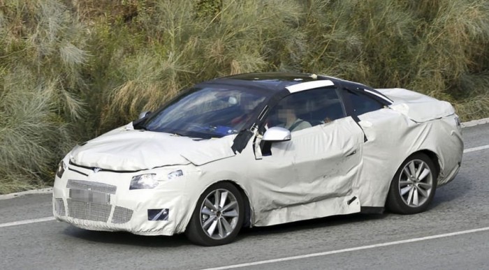 Fotó az új Mégane kabrióról 6