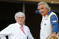 Bernie most is Briatore oldalán