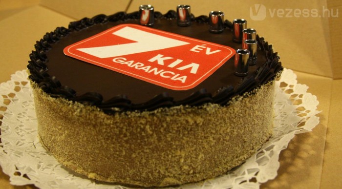 Saját fejlesztés a gyertya dugókulcsból
